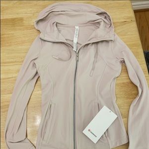 NWT Lululemon Hooded Define Jacket Nulu size 4